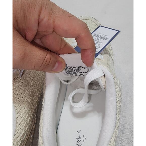 Universal thread Persephone sneaker size 12 women's light beige - Picture 5 of 9